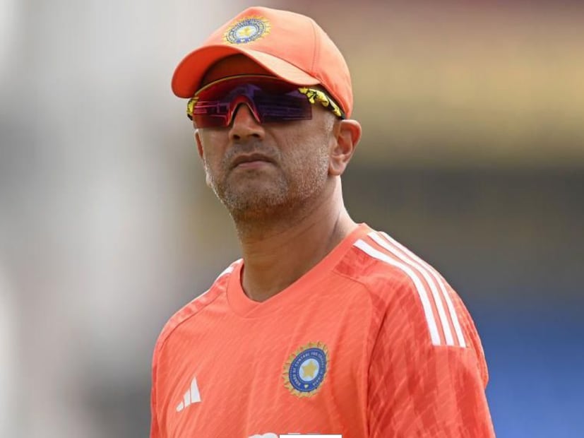 ভারতীয় দলের প্রাক্তন অধিনায়ক সৌরভ গঙ্গোপাধ্যায়ের ইঙ্গিত দিয়েছেন আইপিএলে কোন দলে যোগ দিতে পারেন দ্রাবিড়!