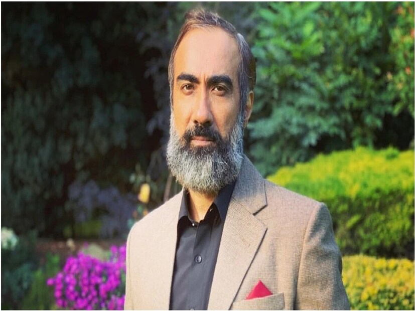 প্রসঙ্গত, রণবীর শোরের একটি মন্তব্য নিয়ে গত কয়েকদিন ধরে উত্তাল সোশ্যাল মিডিয়া। শো-তে এক প্রতিযোগিকে আক্ষেপ করে তিনি বলছেন, “কাজ থাকলে কি আর এখানে আসতাম!’’ নেটিজেনরা অবাক। রণবীরের মতো অভিনয়ের হাতে কাজ নেই, বিশ্বাস করতে পারছেন না অনেকেই।