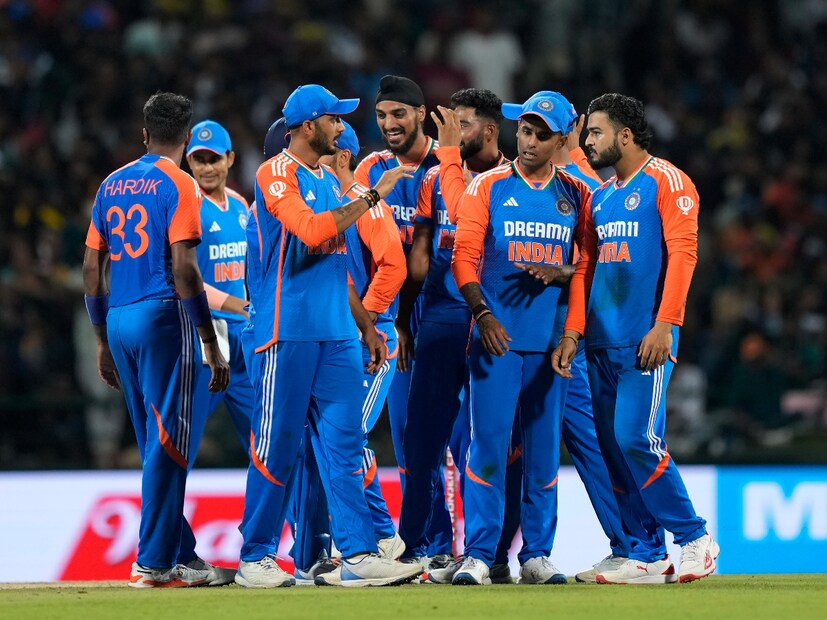 রিঙ্কু, সূর্য ও রিয়ানোর বোলিং ট্যালেন্টের প্রশংসা করেছেন সকলেই। তাদের বোলিং শক্তিপ খোঁজ ভবিষ্যতে টিম ইন্ডিয়ার শক্ত অনেকটা বাড়াবে ও অধিনায়কের হাতে অনেক অপশন বাড়াবে বলেই মত ক্রিকেট বিশেষজ্ঞদের।
