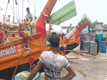 ফ্রেজারগঞ্জে জাল ডিজেলের মাফিয়া