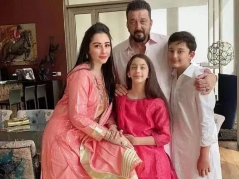 সঞ্জয় দত্তকে বিয়ে করার পর মান্যতা বলিউডকে বিদায় জানান। মান্যতা সঞ্জয় দত্তের থেকে ১৮ বছরের ছোট। দুজনেরই একে অপরের প্রতি ভালোবাসা প্রশংসনীয়। সে সঞ্জয় দত্তের ক্যান্সারের লড়াই হোক বা তার জেলে যাওয়া। মান্যতা সবসময় সঞ্জয় দত্তের ঢাল হয়ে দাঁড়িয়েছেন। তাদের দুজনের যমজ সন্তান শাহরান ও ইকরা।