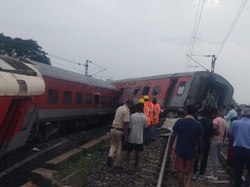 দুর্ঘটনাগ্রস্থ হাওড়া থেকে মুম্বইগামী এক্সপ্রেস! আটকে বাংলার বহু যাত্রী, তত্‍পর নবান্ন, চালু কন্ট্রোল রুম