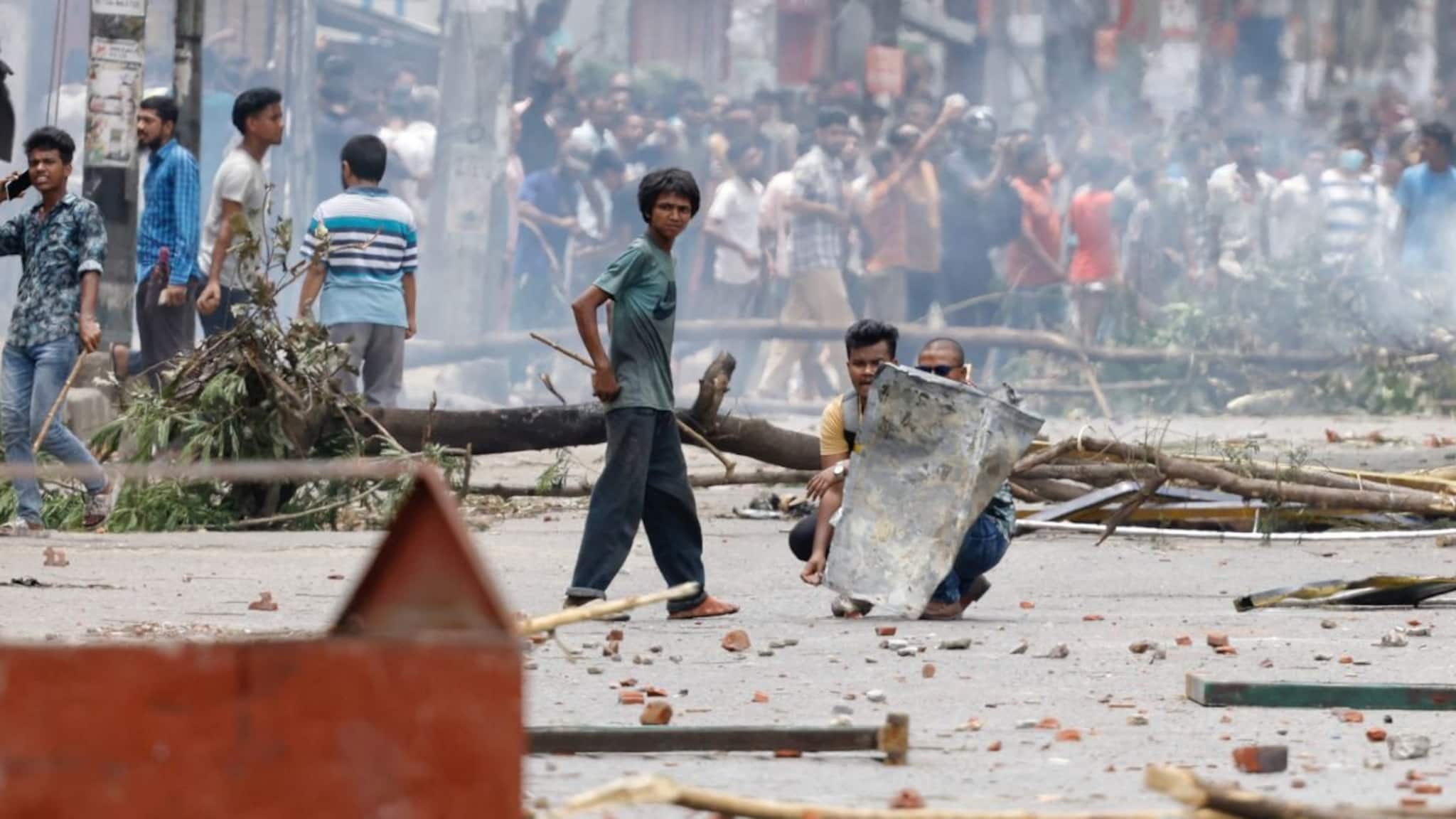 অগ্নিগর্ভ বাংলাদেশ! কাঁচামালে ধরছে পচন