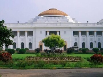 আজ শপথ গ্রহণ ৪ নবনির্বাচিত বিধায়কের! শপথবাক্য পাঠ করাবেন কে?  সায়ন্তিকা-রেয়াতের শপথের পরেও কীসের জট?