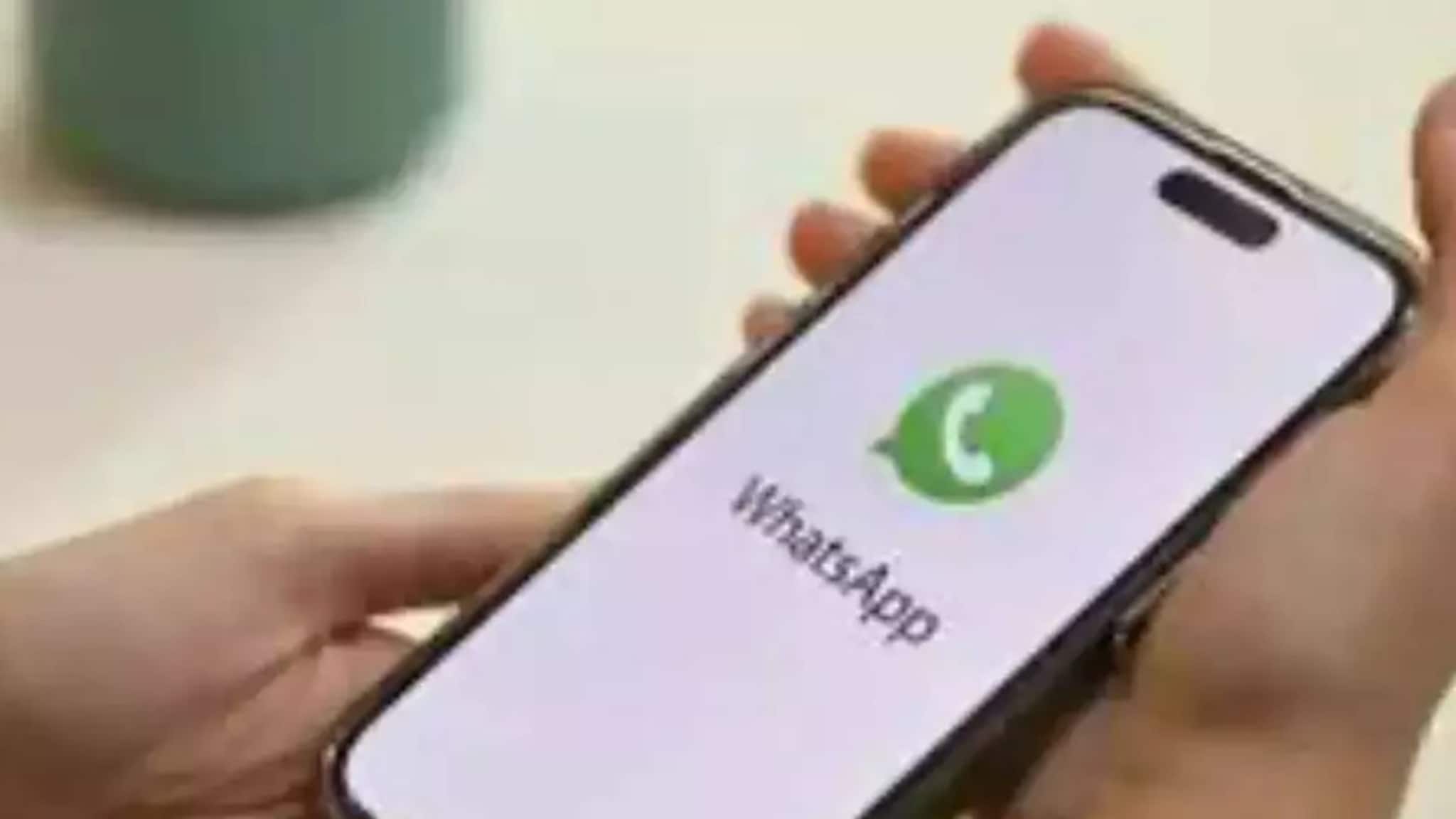 WhatsApp Chat Hide: ঘুণাক্ষরেও কেউ কিছু বুঝবেন না, এভাবে লুকিয়ে রাখতে পারেন গোপন WhatsApp চ্যাট