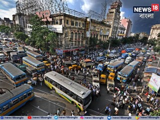 শহরাঞ্চলে যানজটের ছবি চোখে পড়ছে।Excessive traffic jam