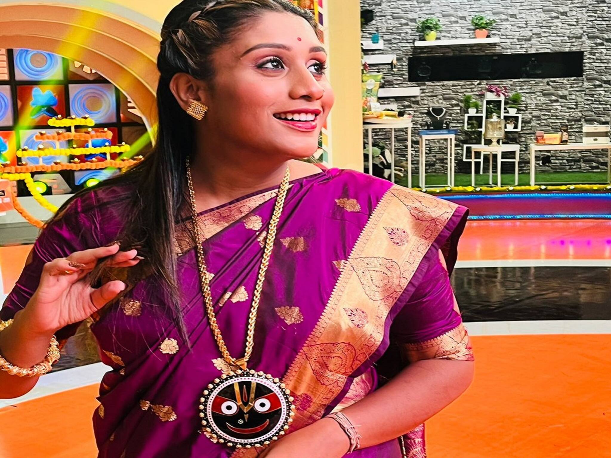 জনপ্রিয় টিভি শো-এ মাহেশ জগন্নাথ মন্দিরের সেবাইত কন্যার মন্তব্যে শোরগোল সোশ্যাল মিডিয়ার! 