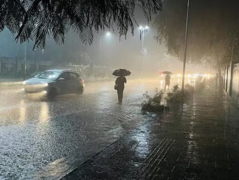 উত্তরবঙ্গের কোচবিহার ও কালিম্পং জেলাতেও ভারী বৃষ্টির সম্ভাবনা রয়েছে।