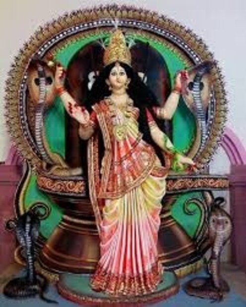 ১৬ জুলাই, মঙ্গলবার শুরু হবে মাসব্যাপী মনসাপূজা ও অষ্টনাগ পূজা। শ্রাবণমাসে একাধিক দিন ও তিথি আছে মনসাপুজোর।
