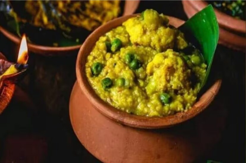 জীবনে গ্রহশান্তিও আনে শনিবারে খিচুড়িসেবন৷ শনিদেবের আশীর্বাদে জীবন থেকে সব কুপ্রভাব কেটে গিয়ে আসবে শ্রী, ধনসম্পদ ও সৌভাগ্য