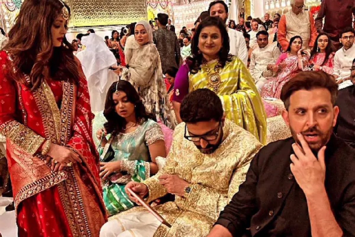 ঐশ্বর্যা আলাদা এলেন! অভিষেকের সঙ্গে আর থাকেন না? বিয়েবাড়ির ছবি ঘিরে জল্পনা ঐশ্বর্যা আলাদা এলেন! অভিষেকের সঙ্গে আর থাকেন না? বিয়েবাড়ির ছবি ঘিরে জল্পনা