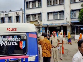 শিশু মৃত্যুর ঘটনায় উত্তপ্ত মুর্শিদাবাদ মেডিক্যাল কলেজ ও হাসপাতাল।