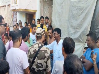 তুমুল বাকবিতণ্ডায় জড়ালেন বিজেপি সাংসদ এবং তৃণমূল নেতৃত্ব।