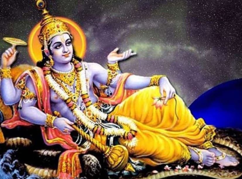 এই বিষয়গুলো মাথায় রাখুন- এই দিনে ভাত বা চাল দিয়ে তৈরি জিনিস খাওয়া উচিত নয়। - এই দিনে নখ বা চুল কাটা উচিত নয়। - দেবশয়নী একাদশীতে লাল বা হলুদ রঙের পোশাক পরুন। 