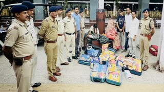 হাওড়া স্টেশনে আটক গাঁজা সহ দু’জন মহিলা