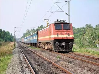 মৃত রেলকর্মী।