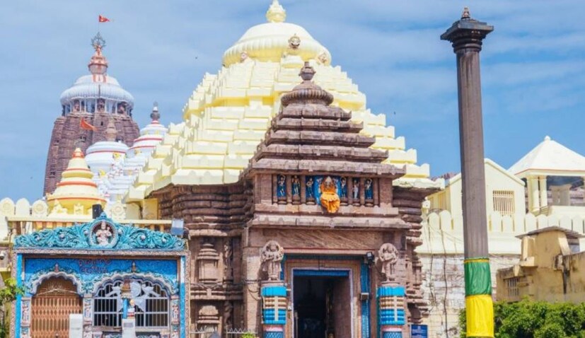 দুর্গা প্রসাদ দাসমহাপাত্র নামে এক সেবাইত ওই দলের সদস্য ছিলেন। ফলে তিনি রত্নভাণ্ডারে প্রবেশ করেছিলেন। ওই সেবাইতের বক্তব্য, বাইরের প্রকোষ্ঠের অভ্যন্তরে তাঁরা শুধু সোনা এবং রুপোর সামগ্রীর হদিশই পেয়েছেন। প্রসঙ্গত দেবতাদের সুবিধার জন্য বার্ষিক উৎসবের সময় ওই ঘরটি খোলা হয়।