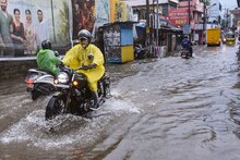 বিপর্যয়ের মধ্যেই কেরলে আগামী দু’দিন ভারী বৃষ্টিপাতের পূর্বাভাস
