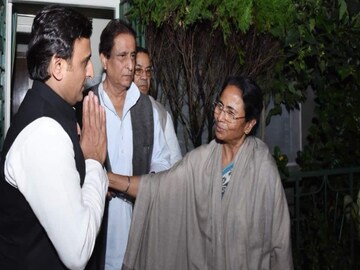 মমতার মঞ্চে আজ অখিলেশ!