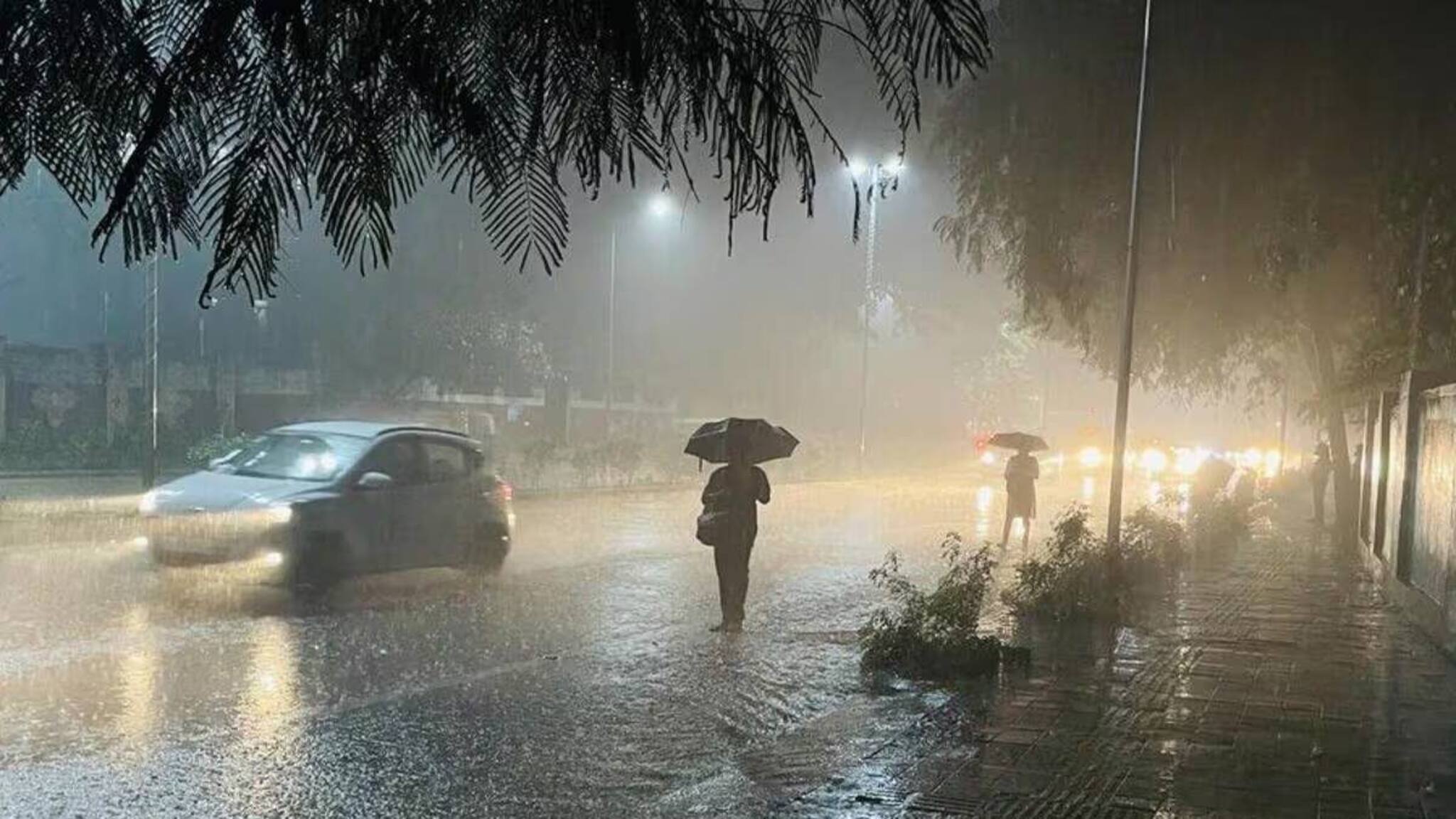 Weather Update: কিছুক্ষণের মধ্যেই দক্ষিণবঙ্গের পাঁচ জেলায় আসছে জোর বৃষ্টি, রয়েছে বজ্রপাতের আশঙ্কাও