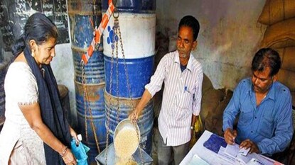 রেশন কার্ড নিয়ে বড় সিদ্ধান্ত রেশন কার্ড নিয়ে বড় সিদ্ধান্ত