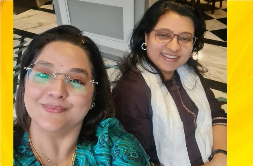 এদিন সৌরভ ও ডোনা থাকতে পারেননি। রবিবার দুপুরে স্নেহাশিস ও অর্পিতার রেজিস্ট্রি হয়েছে। রাতে হবে খাওয়া-দাওয়া।