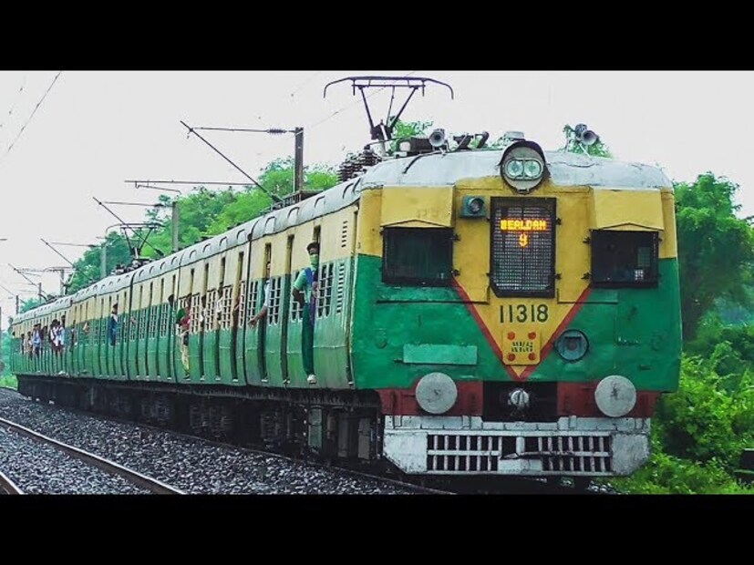 শিয়ালদহ বিভাগের জন্য, কাজই পূজা এবং ডিআরএম/শিয়ালদহ শ্রী দীপক নিগমের অনুপ্রাণিত নেতৃত্বে, সকল কর্মী যাত্রীদের সুবিধার্থে এবং আসন্ন উৎসবের মরসুমে যাত্রী ও প্যান্ডেল দর্শনার্থীর নির্বিঘ্ন পরিবহণ সুনিশ্চিত করতে সবরকম ব্যবস্থা নিচ্ছে।