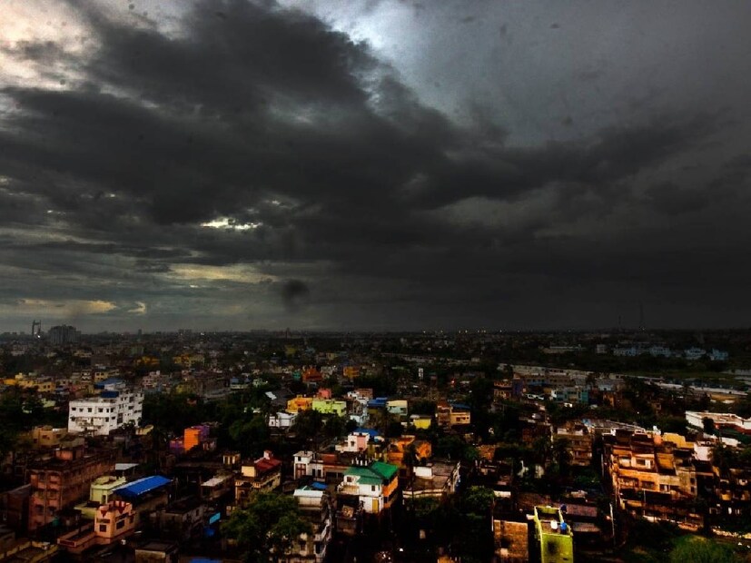 IMD Weather Forecast: দক্ষিণবঙ্গে বৃহস্পতিবার পর্যন্ত মেঘলা আকাশ। কোথাও মূলত আংশিক মেঘলা। বীরভূম, পশ্চিম বর্ধমান, মুর্শিদাবাদে ভারী বৃষ্টির সতর্কতা।