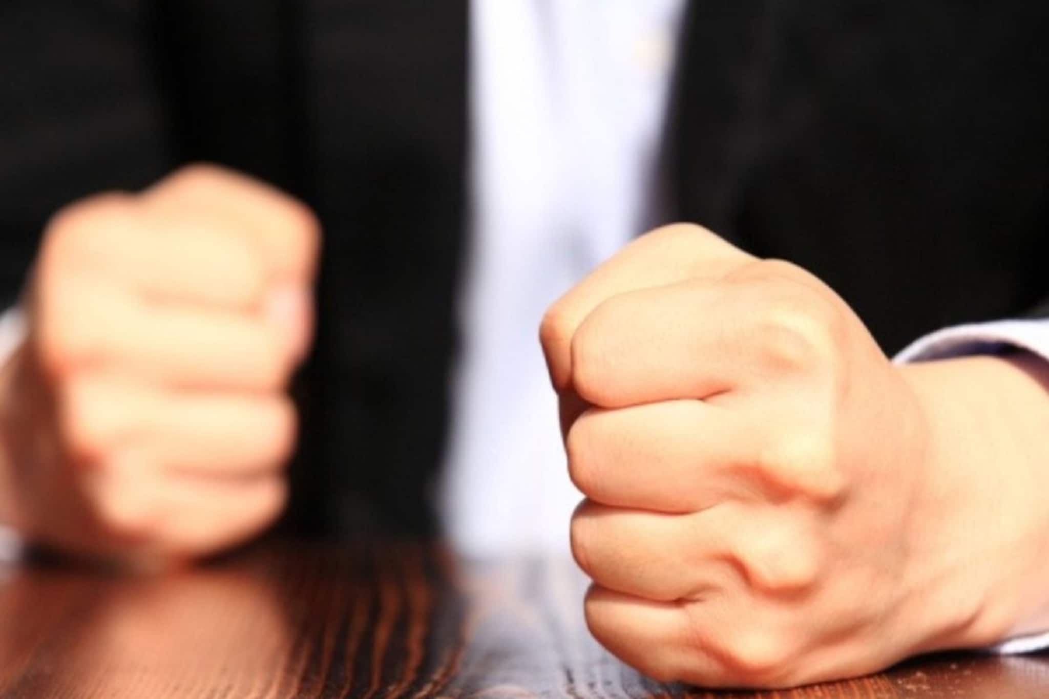 কথায়-কথায় রেগে যাচ্ছেন? অল্পতেই মেজাজ হারাচ্ছেন? এই উপায়ে রাগ কমবে