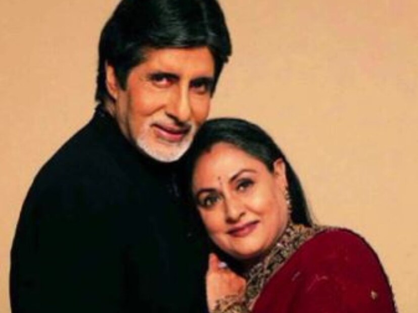 *গুঞ্জন ছিল রেখার কারণে দু'জনের মধ্যে মতপার্থক্য রয়েছে। কিন্তু অমিতাভ-জয়ার সম্পর্ক আজও বলিউডের অন্যতম সুন্দর প্রেমের গল্প। সংগৃহীত ছবি।