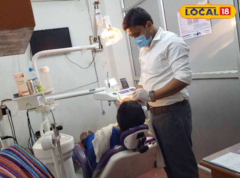 এছাড়াও বাচ্চাদের অন্তত দু থেকে আড়াই বছর বয়সের পর ব্রাশ ব্যবহারের পরামর্শ দিয়েছেন তিনি। শুধু তাই নয় বাচ্চাদের দাঁতের কোনও অসুবিধা হলে দ্রুত চিকিৎসকের পরামর্শ নিয়ে তার চিকিৎসা শুরু করানোর কথা জানিয়েছেন দন্ত চিকিৎসক অভিষেক সাঁতরা।