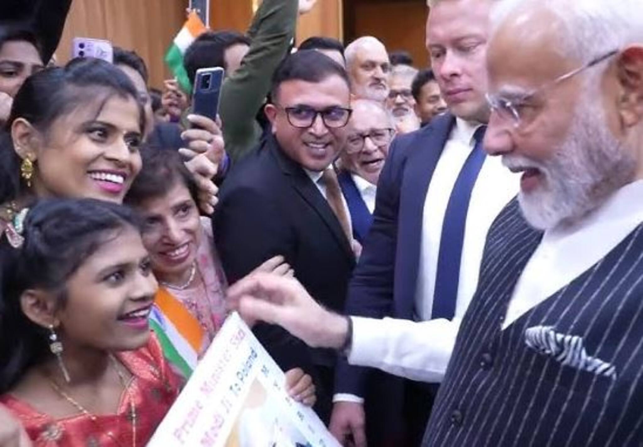 পোল্যান্ডে গিয়ে খুদেদের সঙ্গে বার্তালাপ নরেন্দ্র মোদির, রইল ভিডিও