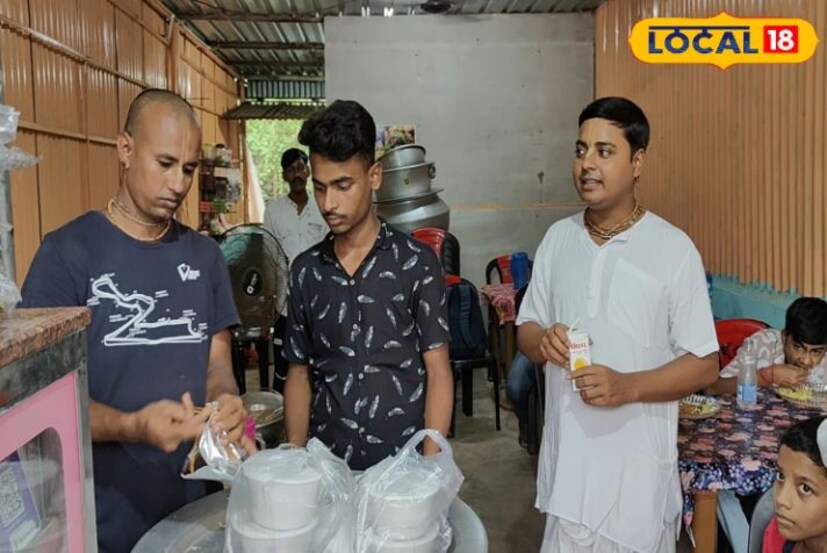 ইসকন মন্দিরে সারা বছর ধরেই পর্যটকের ভিড় লেগে থাকে। আর এবার মায়াপুর ইসকন মন্দিরের এক কিলোমিটারের মধ্যেই পাওয়া যাচ্ছে বিরিয়ানি! তবে এই বিরিয়ানি সম্পূর্ণই নিরামিষ ! (Mainak Debnath) 