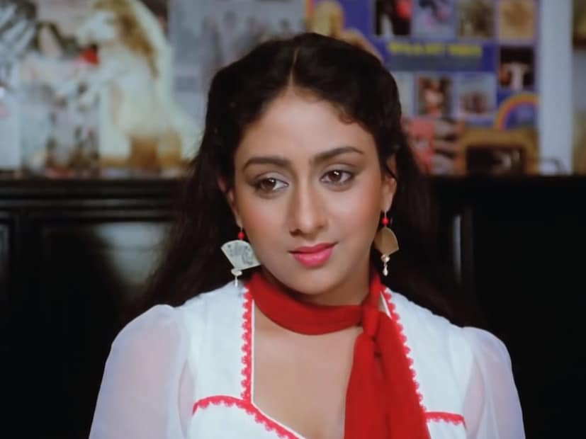 সঙ্গীত পরিচালক প্যায়ারে লালের বাড়ি ছিল বিন্দিয়ার পাড়ায়। পরিবারের সঙ্গে সেখানে একটি পার্টিতে গেলে অভিনেত্রী হেমা মালিনীর মা জয়া চক্রবর্তী তাঁকে লক্ষ্য করেন। তিনি বিন্দিয়াকে কিছু নামী প্রযোজকের কাছে সুপারিশ করেছিলেন, যখন বিন্দিয়ার বয়স ছিল মাত্র ১৪ বছর। কিছু প্রযোজক তাঁর কাছে আসেন এবং বিন্দিয়া সিনেমায় নামেন। 
