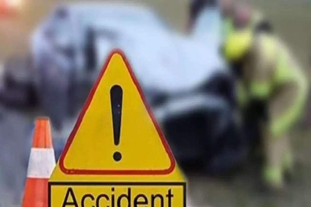 বাসের সঙ্গে মুখোমুখি ধাক্কা গাড়ির! মুহূর্তে হাহাকার, চলে গেল ৭টি প্রাণ, আহত বহু বাসের সঙ্গে মুখোমুখি ধাক্কা গাড়ির! মুহূর্তে হাহাকার, চলে গেল ৭টি প্রাণ, আহত বহু