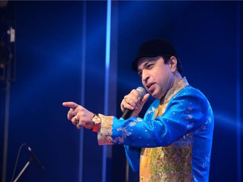 আলতাফ ১৯৬৭ সালের ১৫ অক্টোবর মহারাষ্ট্রের নাগপুরে জন্মগ্রহণ করেন। আলতাফের বাবা-মায়ের ইচ্ছে ছিল, ছেলে যাতে ভাল জায়গায় পড়াশোনা করে সফল কোনও কেরিয়ার বেছে নেয়৷ ভাল স্কুলে পড়ানোর জন্যেই আলতাফকে নিয়ে আসা হয় মুম্বইয়ে৷ সেখানে প্রথমে তিনি পঞ্চম শ্রেণি পর্যন্ত পড়ানো হয়৷ তারপরে ভর্তি করানো হয় মুম্বইয়ের নামী অ্যান্টোনিও ডি’সুজা স্কুলে।