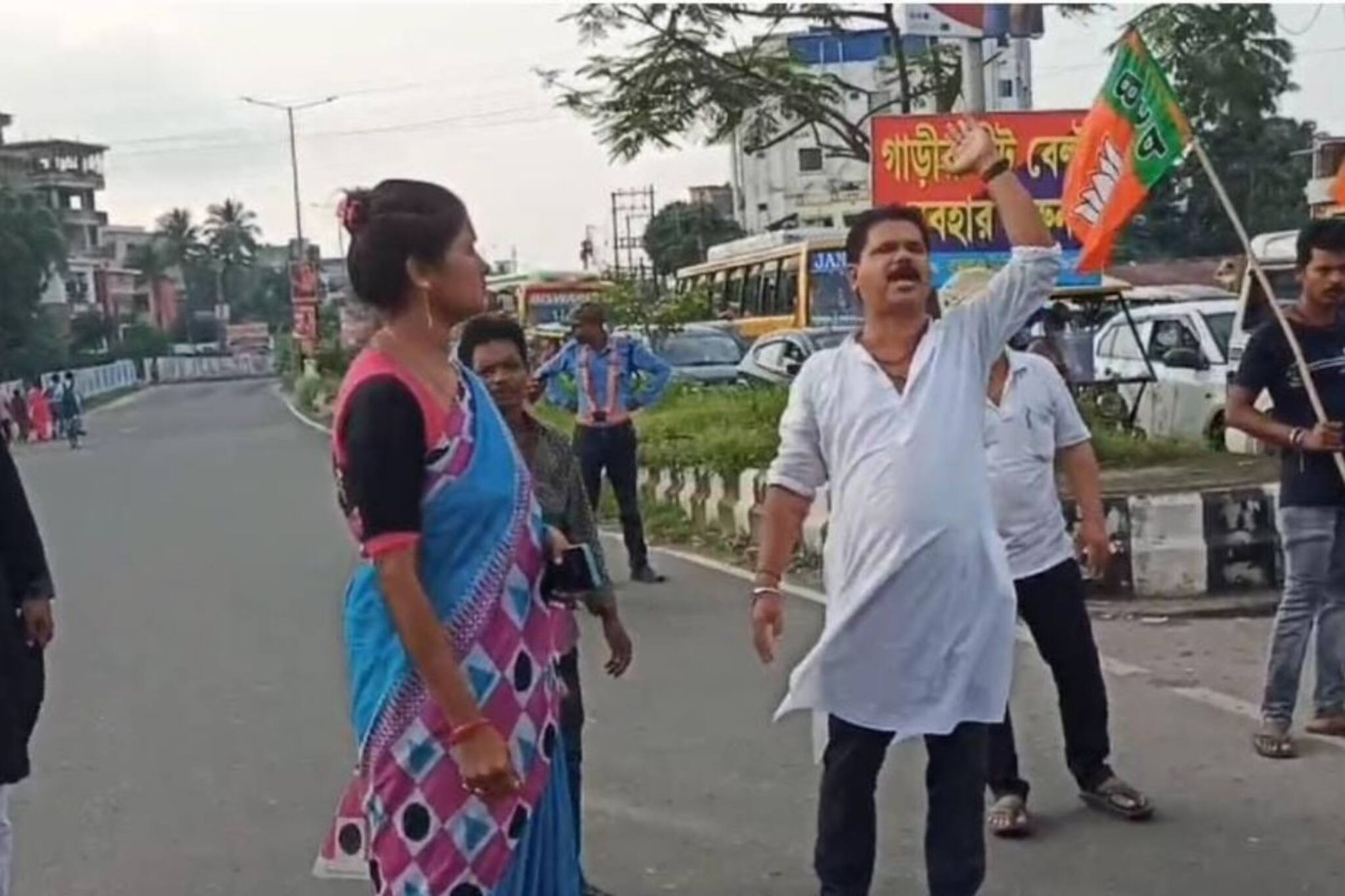 পুলিশি নির্যাতনের প্রতিবাদ, রাজ‍্য সড়ক অবরোধ, বিক্ষোভ বিজেপির!