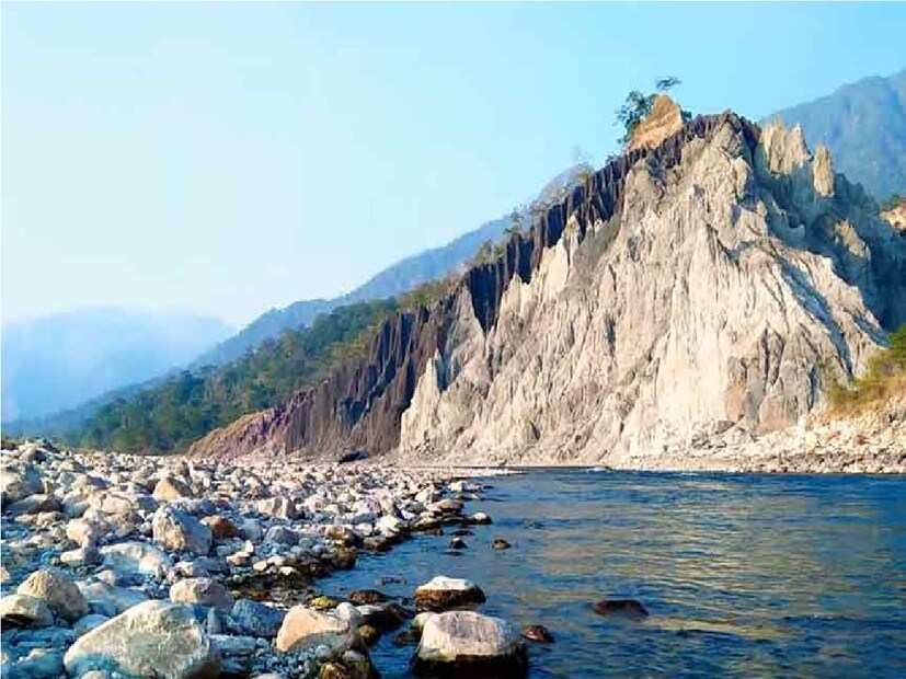 *পুজোর মুখে ডুয়ার্স পর্যটনে ব্যাপক গুরুত্ব দিতে চলেছে উত্তরবঙ্গ রাষ্ট্রীয় পরিবহন সংস্থা। একদিনে বক্সার পর্যটনস্থলগুলি ঘুরে দেখতে পারবেন পর্যটকরা মাত্র ৭০০ টাকায়। সংগৃহীত ছবি। 