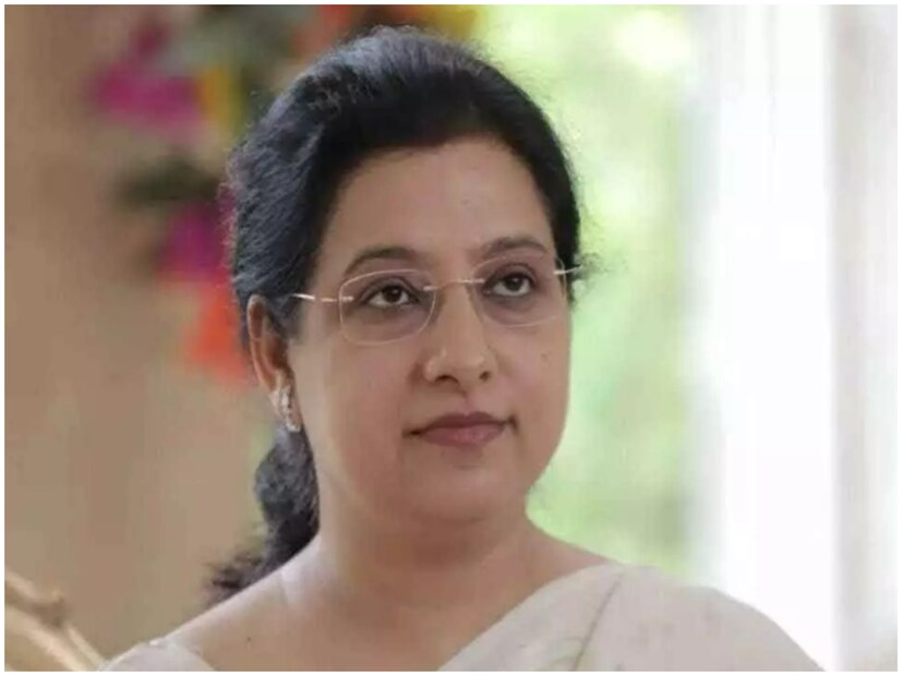 এই নিয়ে এক বছরের কম ব্যবধানে মোট ৩বার অ্যাকাউন্ট হ্যাক হল সৌরভঘরণী ডোনা গঙ্গোপাধ্যায়ের। বারবার এমনটা ঘটায় স্বাভাবিকভাবেই চিন্তা বাড়ছে।