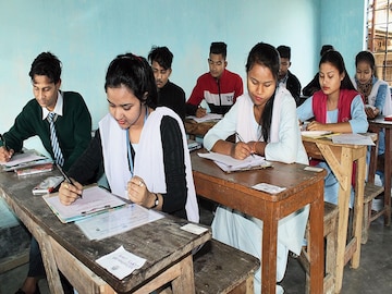 আরও কড়া সংসদ, উচ্চ মাধ্যমিকের পরীক্ষায় এবার বিরাট নিয়ম বদল! প্রশ্ন ফাঁসে ইতি?