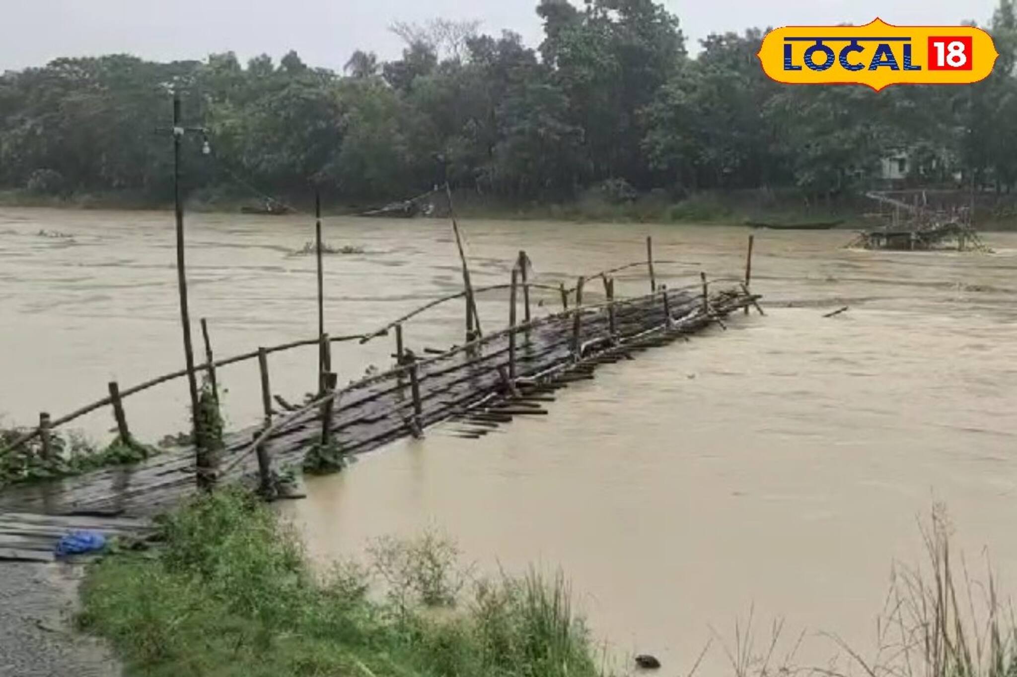 ঘাটাল নিয়ে দুশ্চিন্তা! ভেঙে গেল একের পর এক বাঁশের সাঁকো, বিচ্ছিন্ন যোগাযোগ