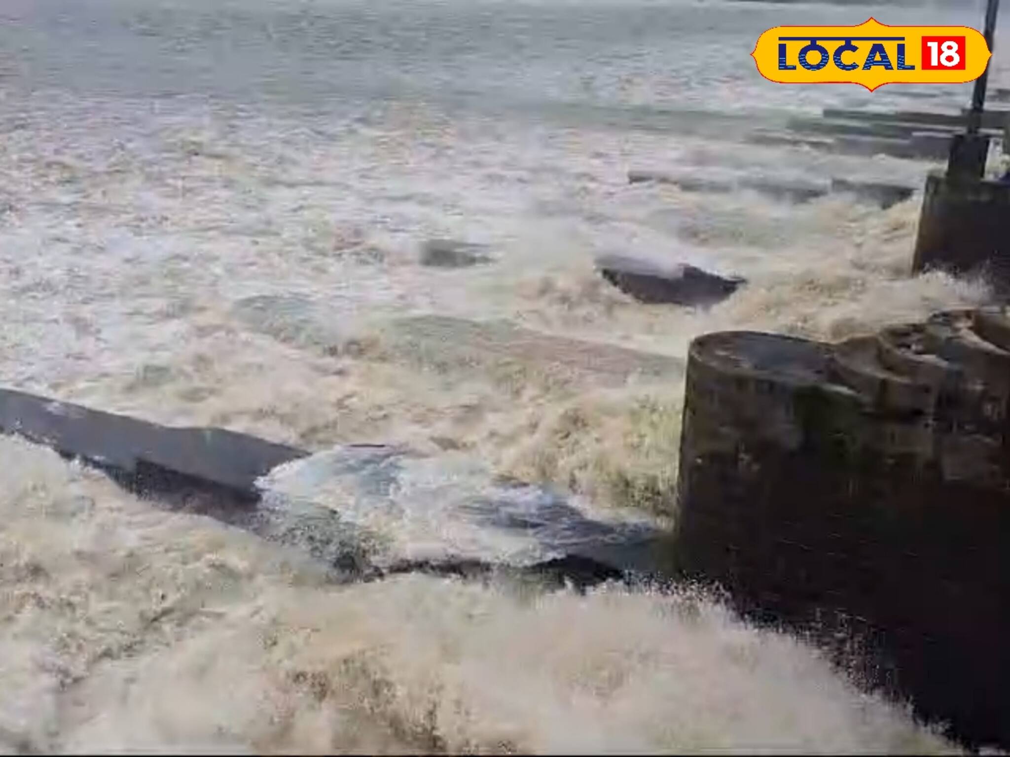 বৃষ্টির দোসর ব‍্যারেজের জল! আতঙ্কে রাত কেটে এলাকাবাসীর, শেষমেশ বড় সিদ্ধান্ত