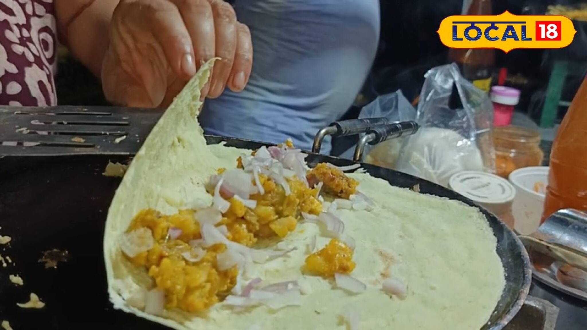 South Indian Food: মাত্র তিরিশ টাকাতেই সাউথ ইন্ডিয়ান খাবার! জেলার এই দোকান এখন ভাইরাল