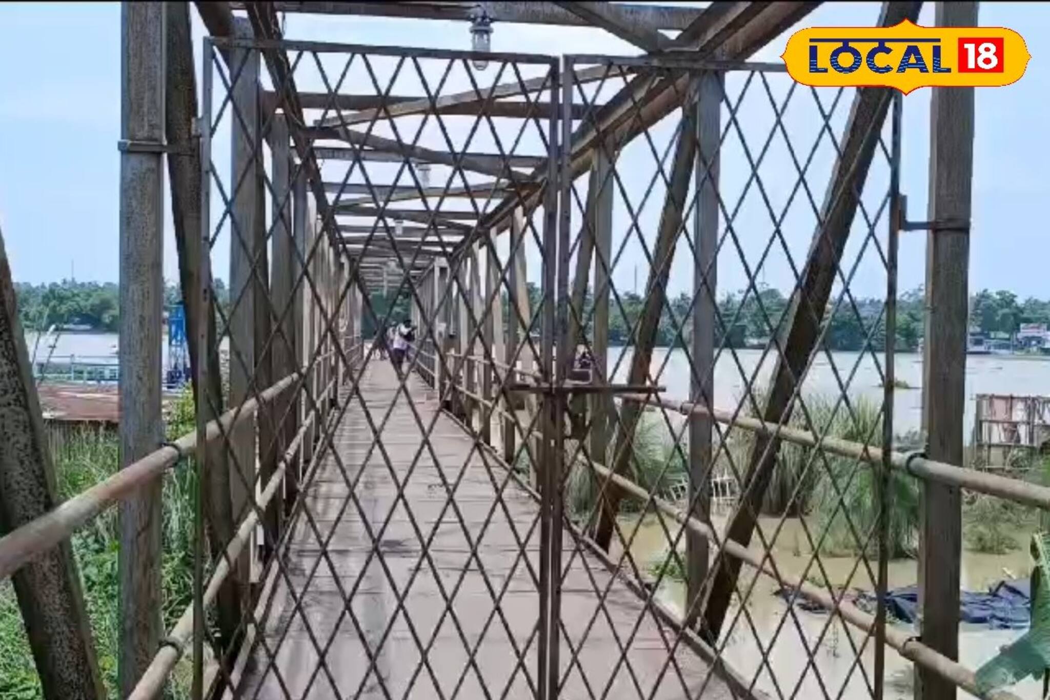 হু হু করে জল বাড়ছে ভাগীরথীতে, বন্ধ হয়ে গেল ফেরি যোগাযোগ