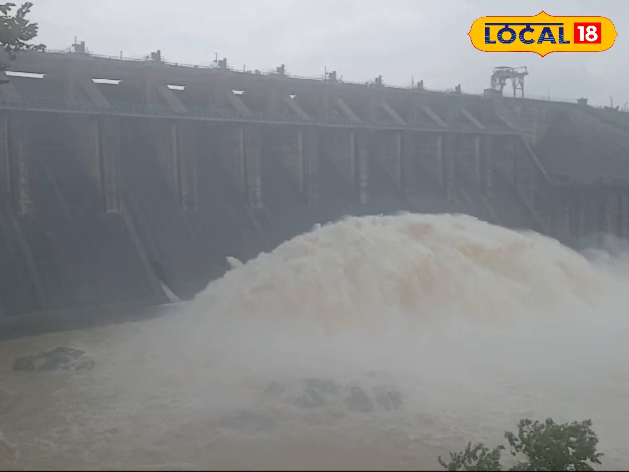 আবার জল ছাড়ল মাইথন, পাঞ্চেত জলাধার! বন্যার আশঙ্কায় মাথায় হাত সাধারণ মানুষের