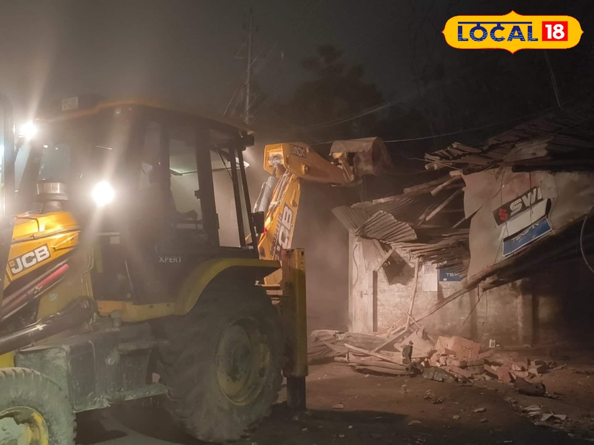 রাতের অন্ধকারে ভাঙা পড়ল তৃণমূলের পার্টি অফিস!