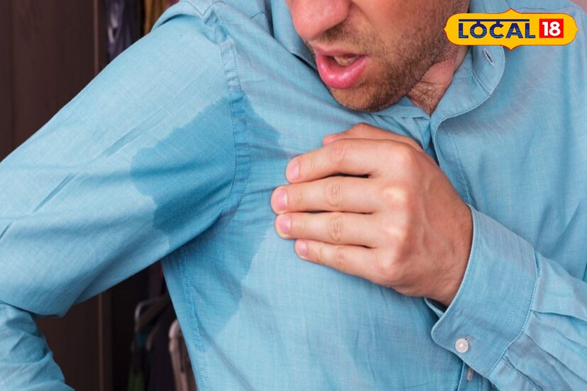 বেকিং সোডা শরীরকে অতিরিক্ত ঘামের হাত থেকে রক্ষা করে, প্রাকৃতিকভাবে শরীরের ঘাম শোষণ করে ও দুর্গন্ধ কমায়। এছাড়া শরীরের যে অংশ বেশি ঘামে, সেখানকার পিএইচ-এর মাত্রা কমাতেও সাহায্য করে বেকিং সোডা।