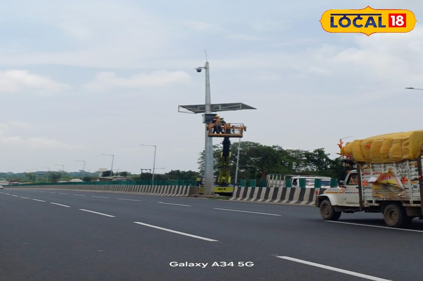 জাতীয় সড়কে যে সিসিটিভি ক্যামেরাগুলি বসানো হচ্ছে, সেগুলির ছবি আরও পরিষ্কার হবে বলে জানা গিয়েছে। যার ওপর সরাসরি নজরদারি চালাতে পারবে জাতীয় সড়ক কর্তৃপক্ষ।