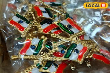 টুপি থেকে টি-শার্ট তেরঙাতে রঙিন বাজার, রাত পোহালেই স্বাধীনতা দিবস টুপি থেকে টি-শার্ট তেরঙাতে রঙিন বাজার, রাত পোহালেই স্বাধীনতা দিবস