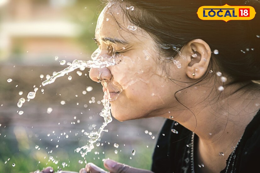 আবহাওয়া দফতরের সিকিমের কেন্দ্রীয় অধিকর্তা গোপীনাথ রাহার বক্তব্য, 'তাপমাত্রা বৃদ্ধির জেরে বজ্রগর্ভ মেঘ সৃষ্টির জেরে কয়েকটি এলাকায় বিক্ষিপ্তভাবে বৃষ্টি হতে পারে। কিন্তু তাপমাত্রা হ্রাসের তেমন কোনও সম্ভাবনা নেই। আগামী তিনদিন তাপমাত্রা আরও কিছুটা বাড়তে পারে।'